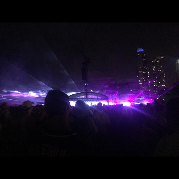 Meet your Posher, Cam - Picture 1 of 1